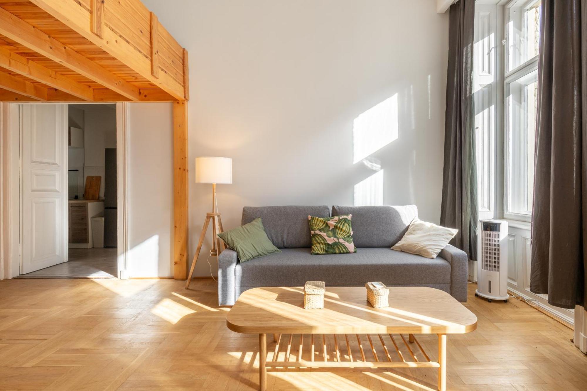 V26 Freedom Lodge Apartment Budapest Luaran gambar